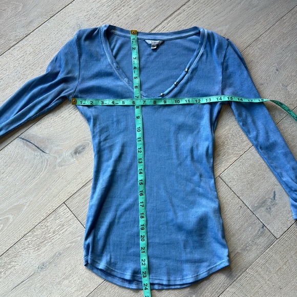 Guess top - Picture 4 of 5